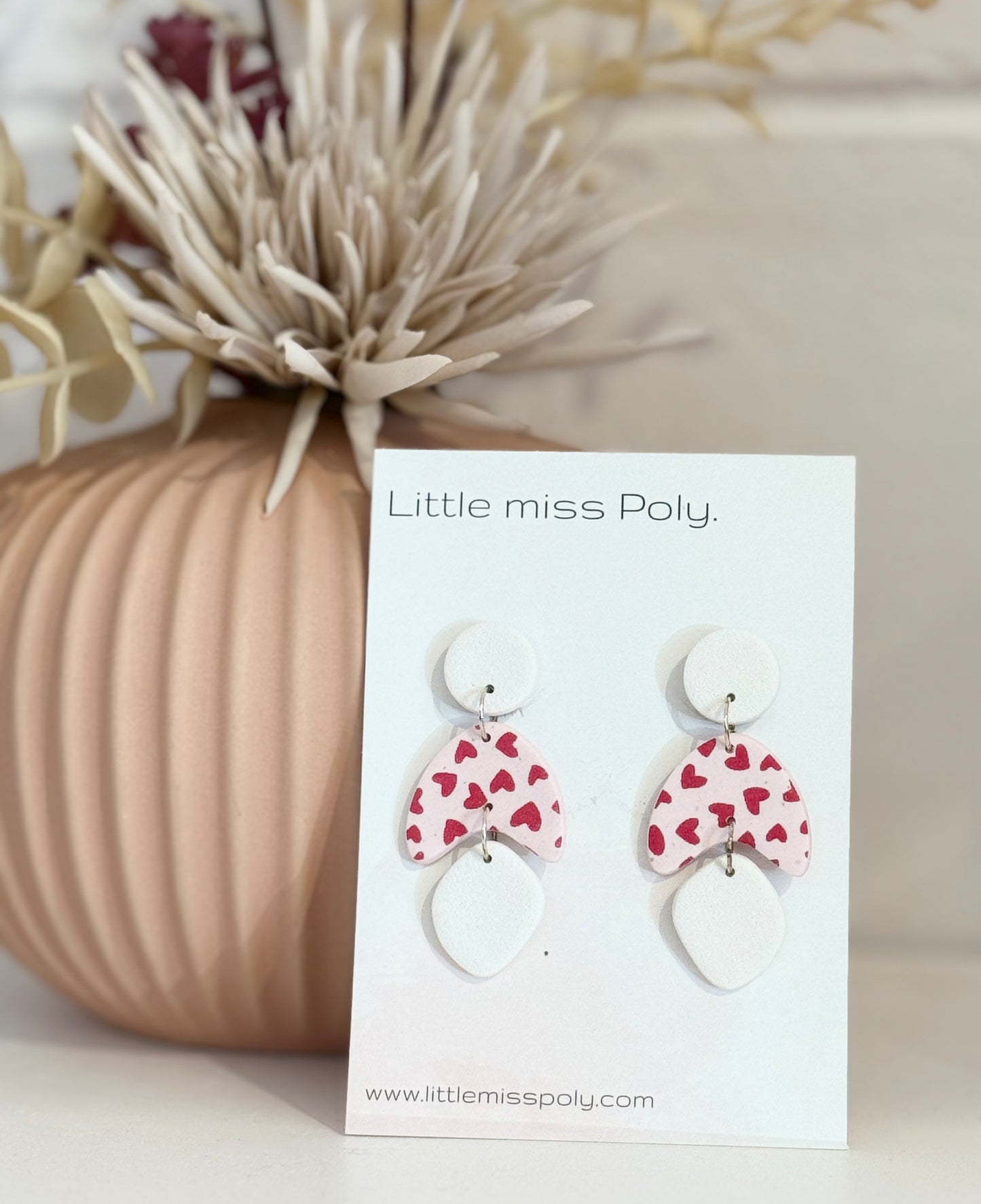 Valentine Red Hearts 3-Tier Drop