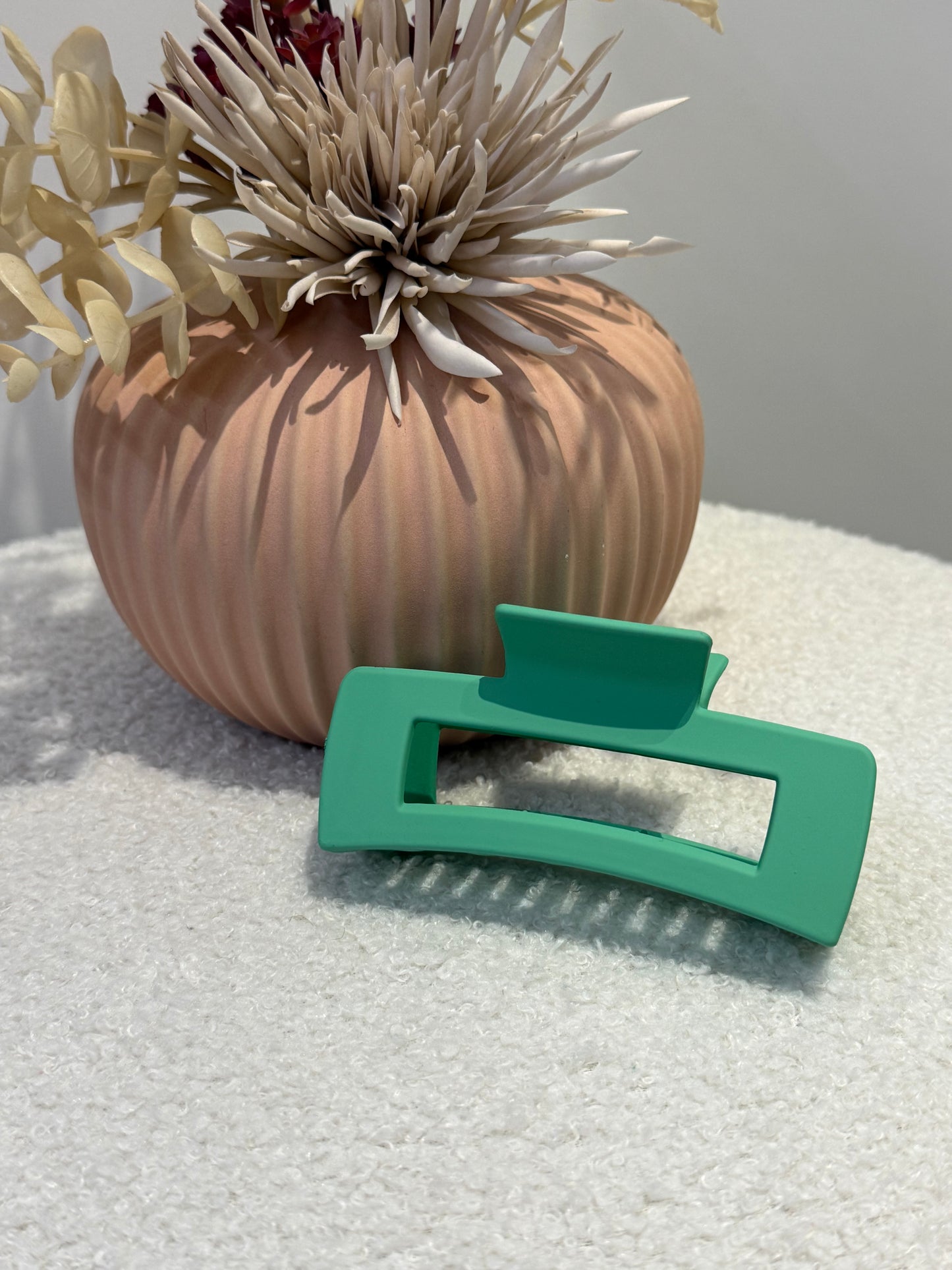 ‘Vivid Vibes’ Hair Claws