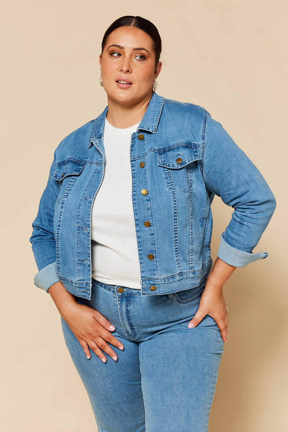 Relaxed Denim Jacket in Light Wash