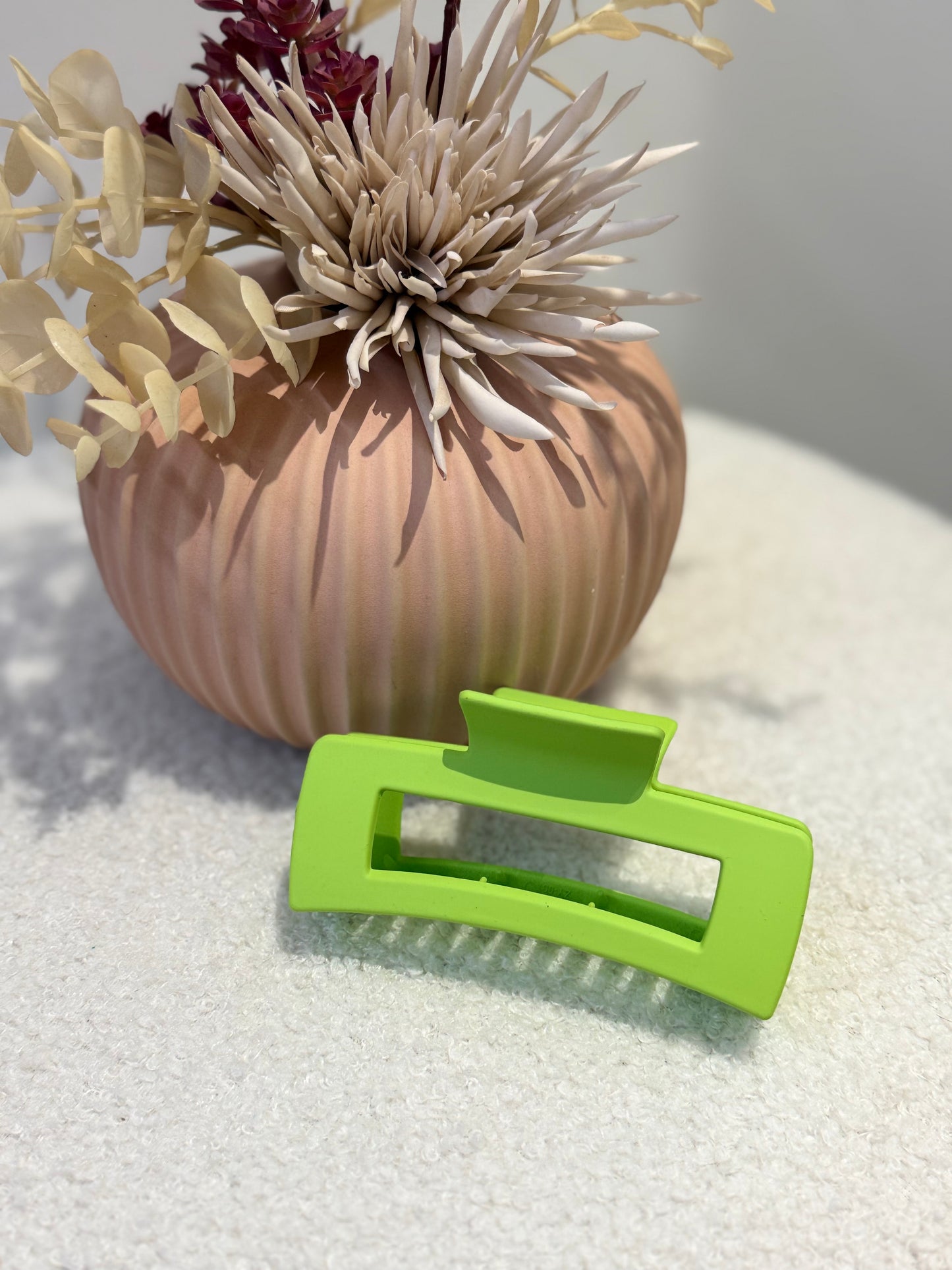 ‘Vivid Vibes’ Hair Claws