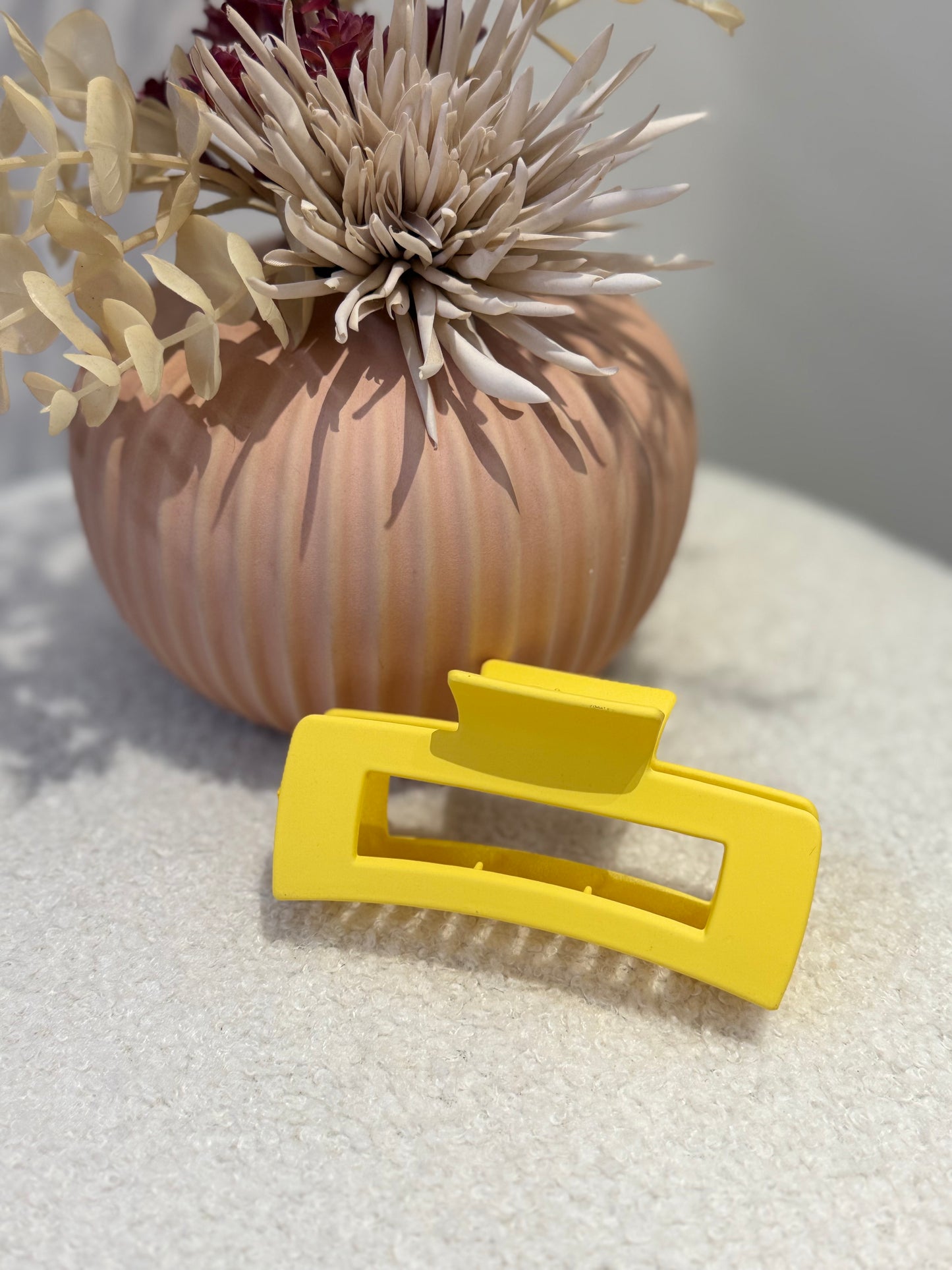 ‘Vivid Vibes’ Hair Claws