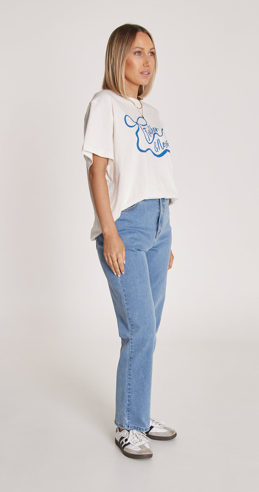 Bow Graphic Tee - Stone