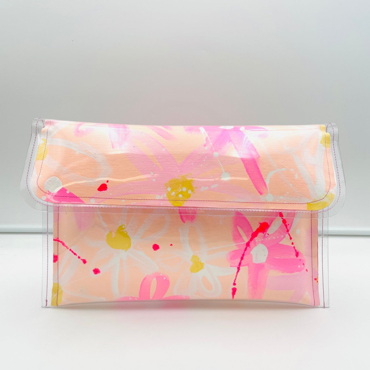 Medium Clutch - Daisies