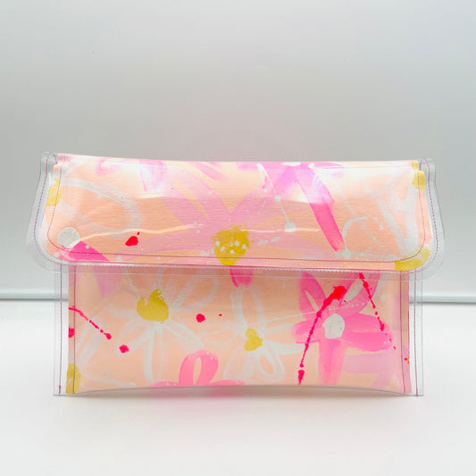 Medium Clutch - Daisies