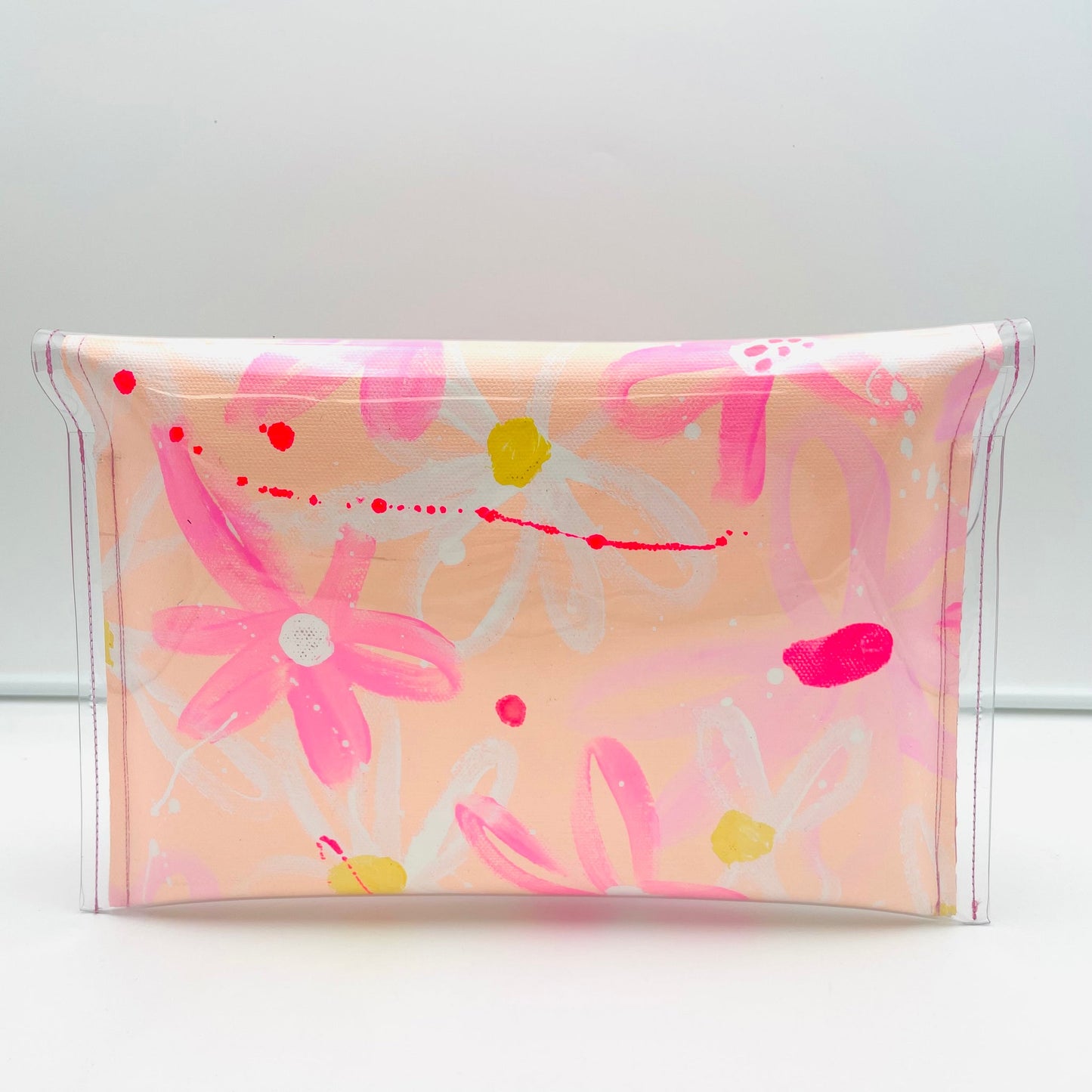 Medium Clutch - Daisies