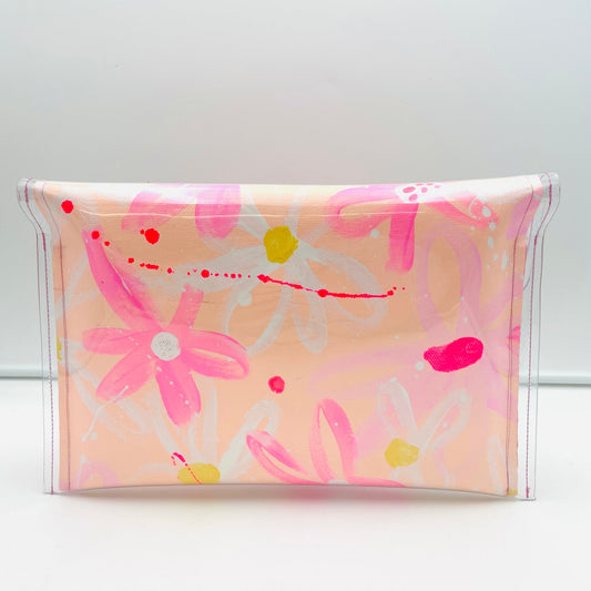 Medium Clutch - Daisies