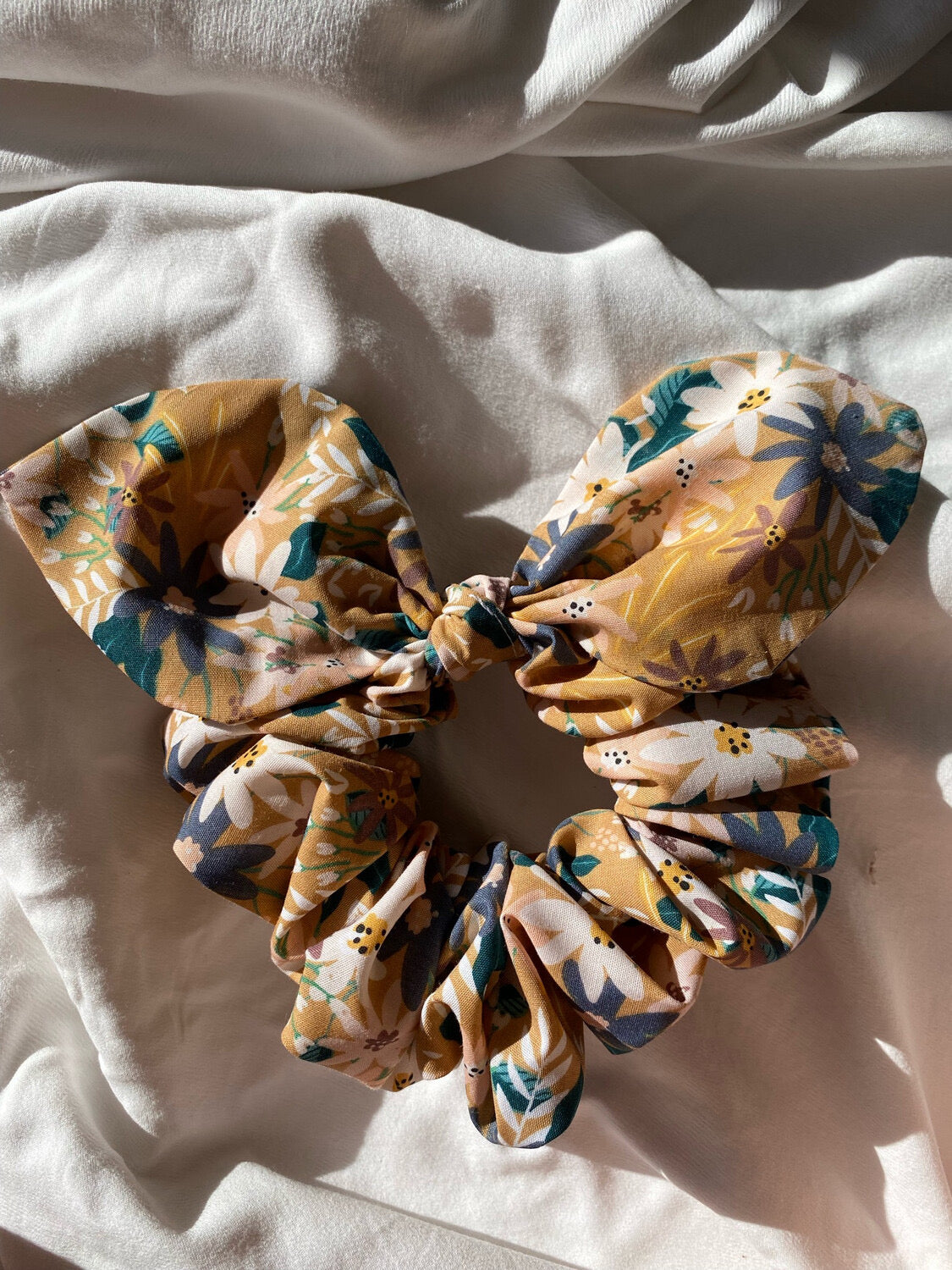 Nadia Bow Scrunchie