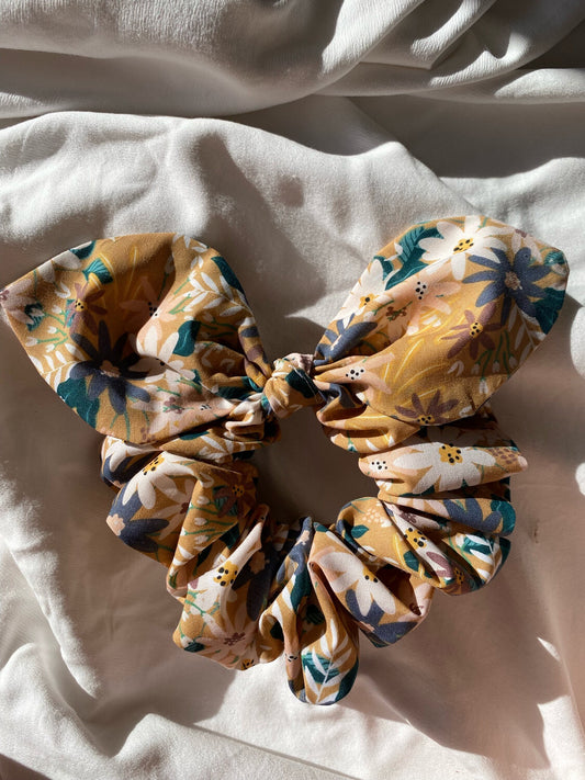 Nadia Bow Scrunchie