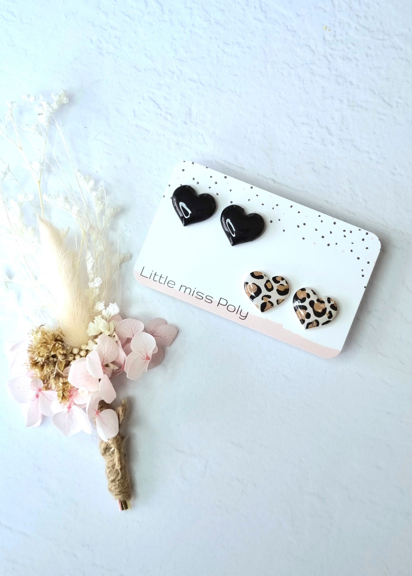 Resin Heart Stud Pack - Black & Leopard